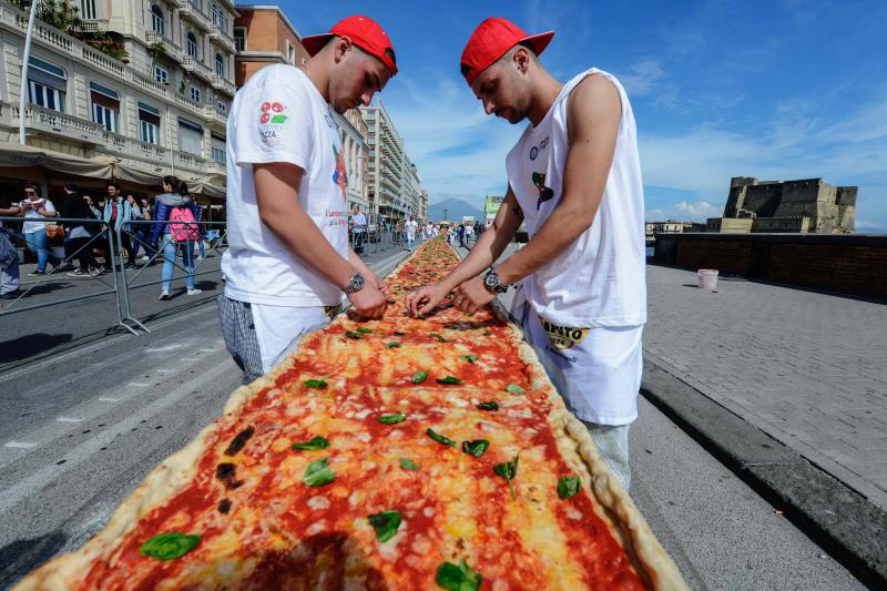 Dos kilómetros de pizza napolitana