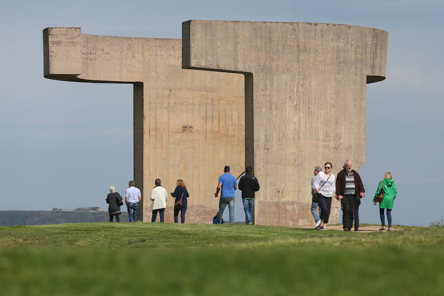 Primera escala gijonesa del &#039;Navigator of the Seas&#039;