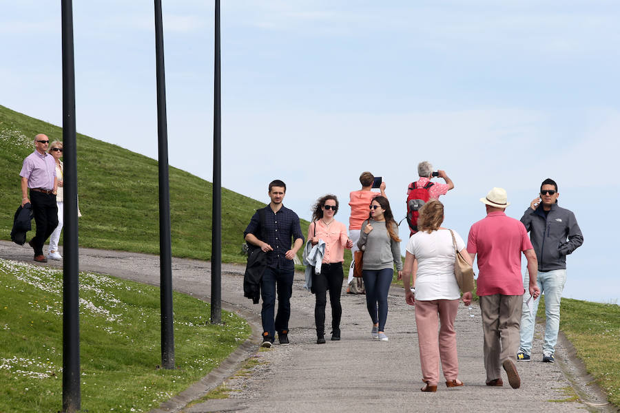 Primera escala gijonesa del &#039;Navigator of the Seas&#039;