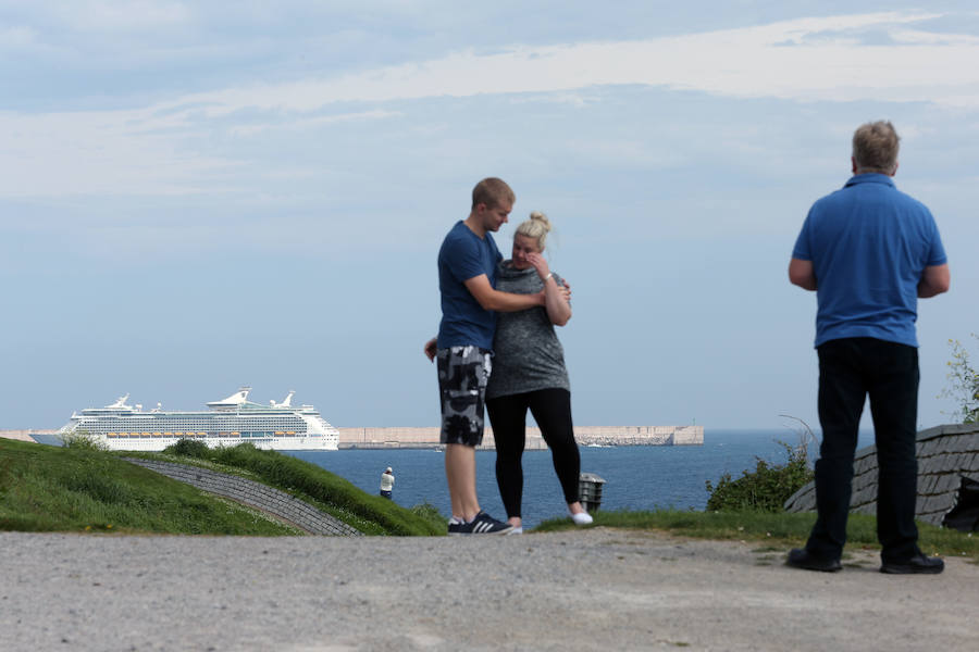 Primera escala gijonesa del &#039;Navigator of the Seas&#039;