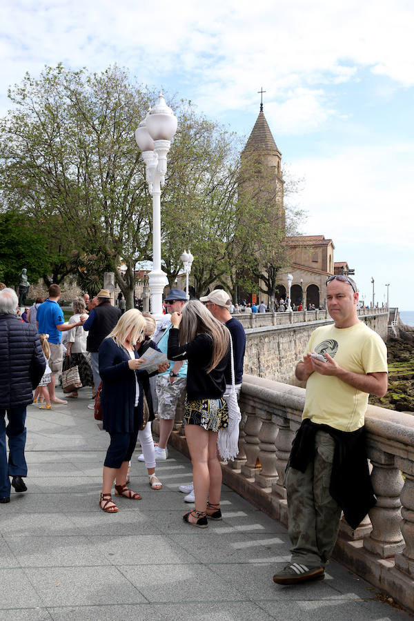 Primera escala gijonesa del &#039;Navigator of the Seas&#039;