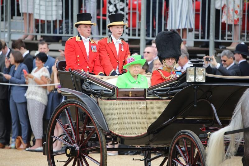 Un desfile para los 90 años de Isabel II