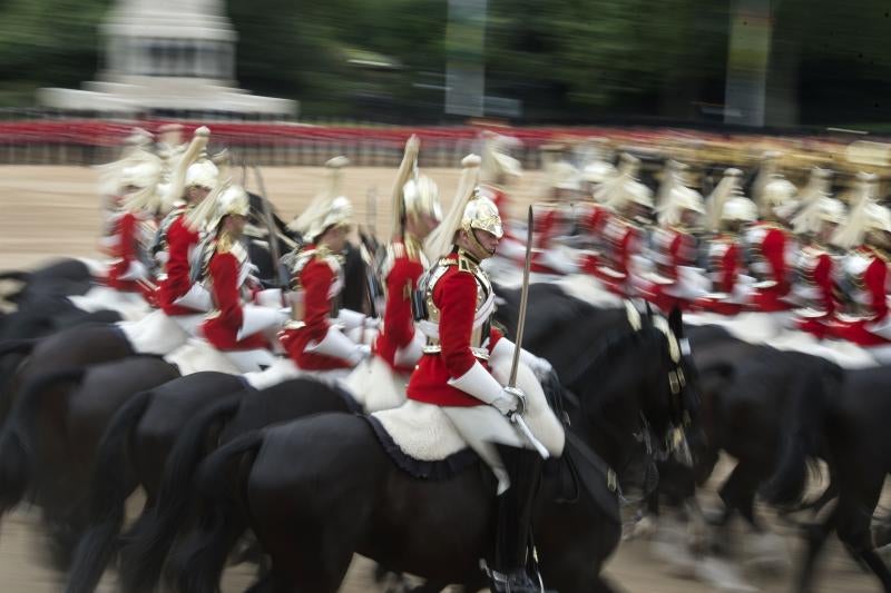 Un desfile para los 90 años de Isabel II