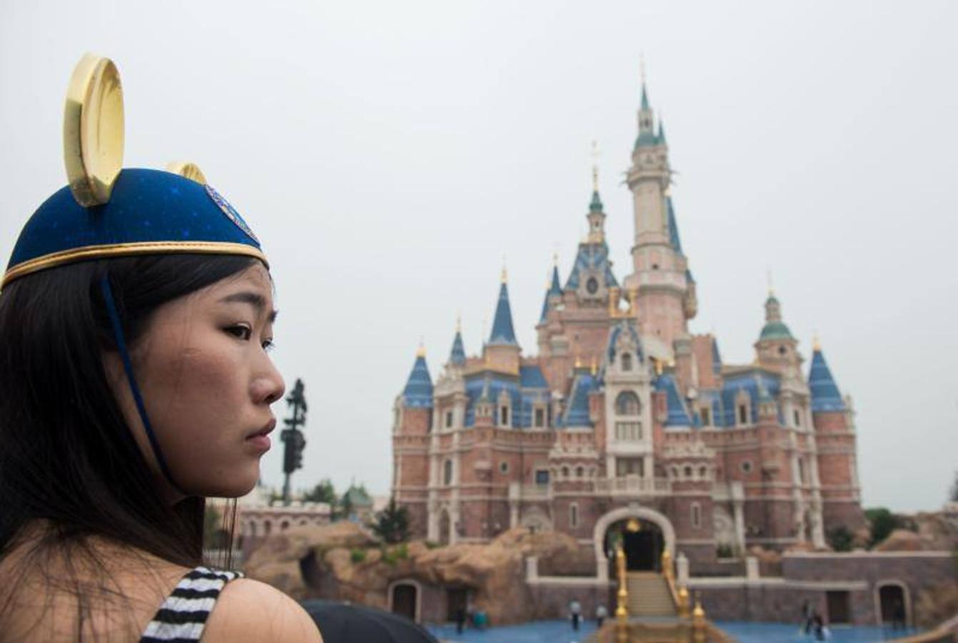 Abre el primer parque de atracciones Disney en China