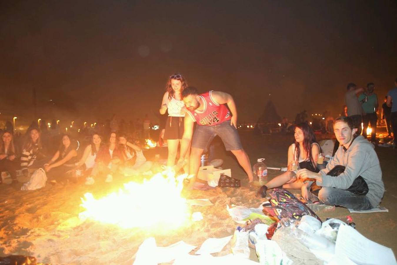 Gijón recibe con fuego al verano