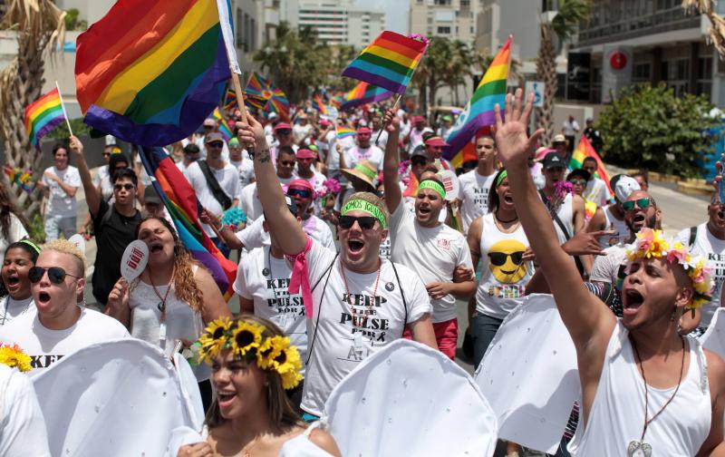 Las marchas del Orgullo colorean las calles