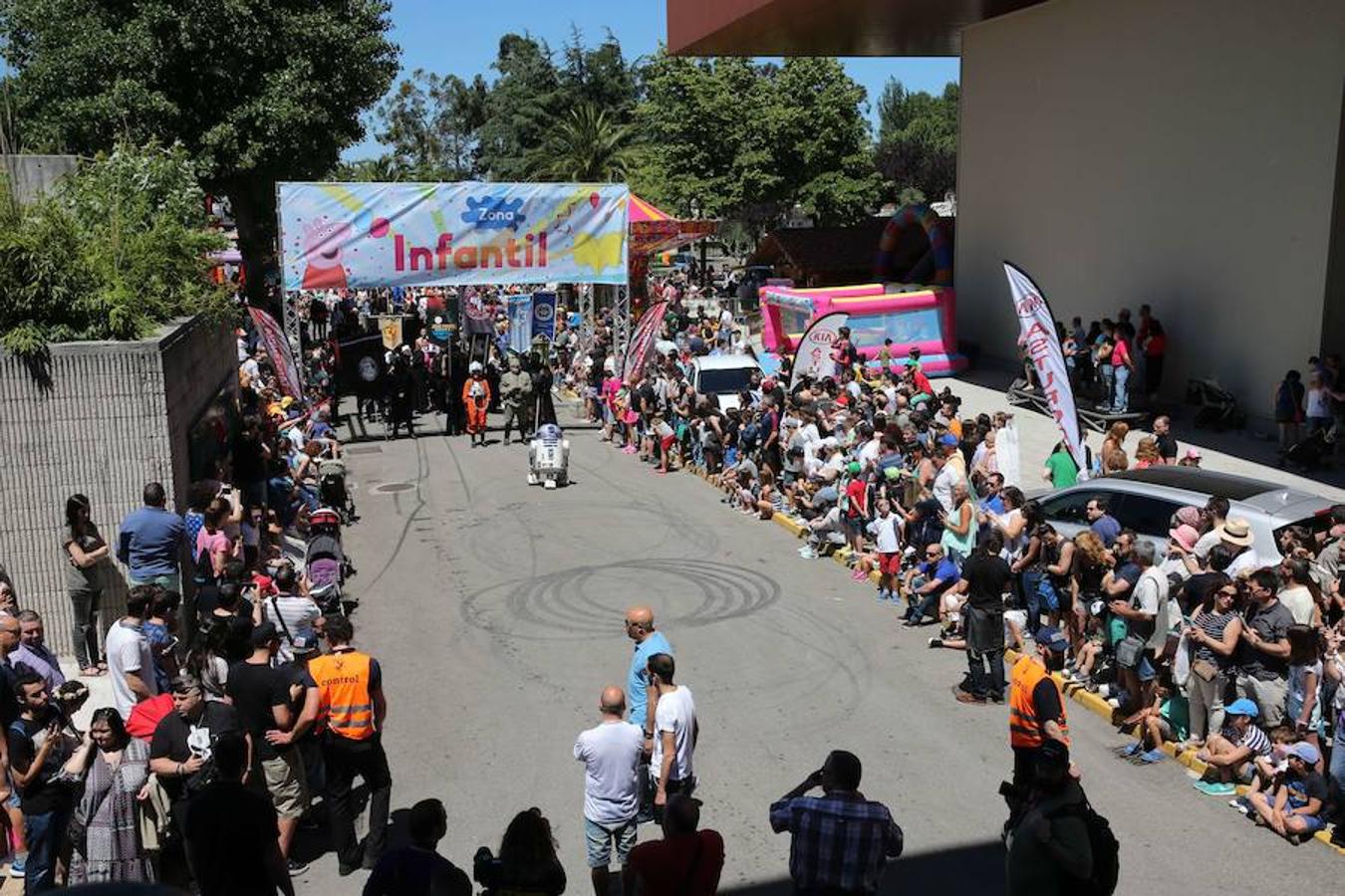 Metrópoli cierra sus puertas con un desfile de Star Wars