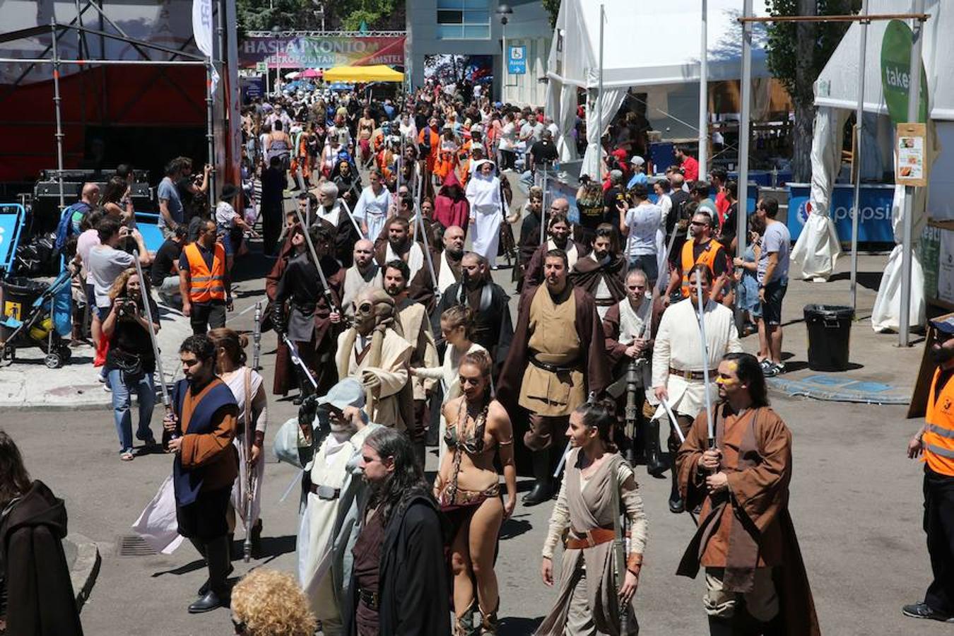 Metrópoli cierra sus puertas con un desfile de Star Wars