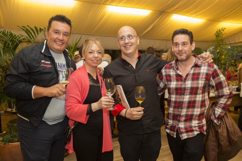 Cóctel multitudinario en la fiesta de la gastronomía