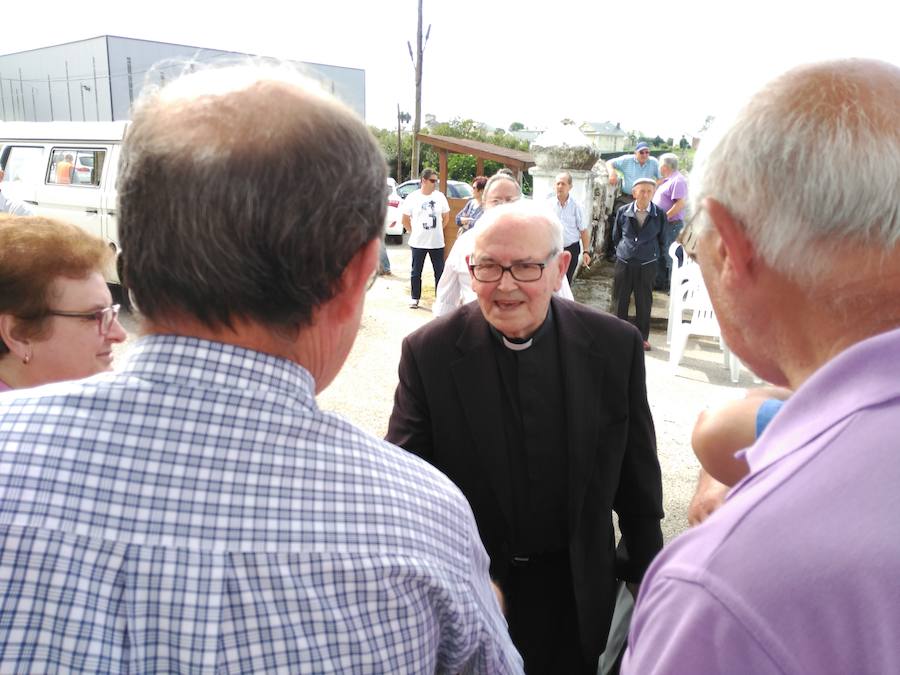 Multitudinario adiós al cura de Valdepares