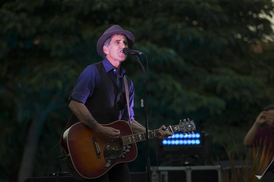 El Botánico se rinde a Mikel Erentxun