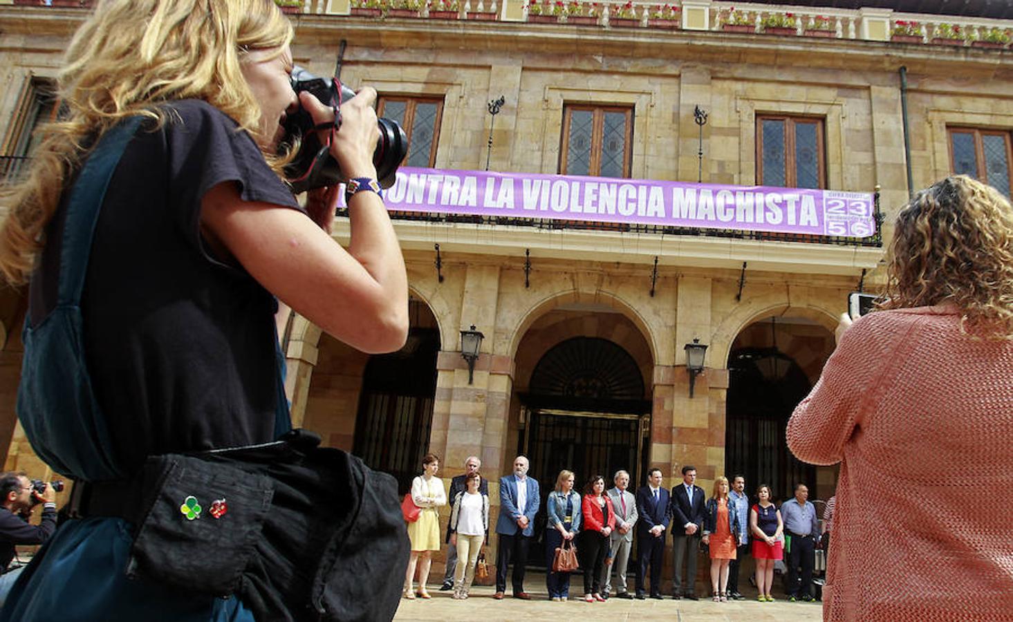 Concentración en Oviedo contra la violencia de género