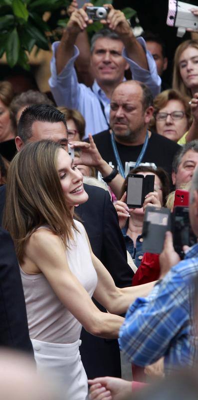 Oviedo recibe a la reina Letizia