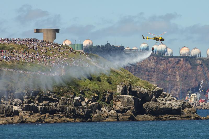 El Festival Aéreo ruge en el cielo de Gijón
