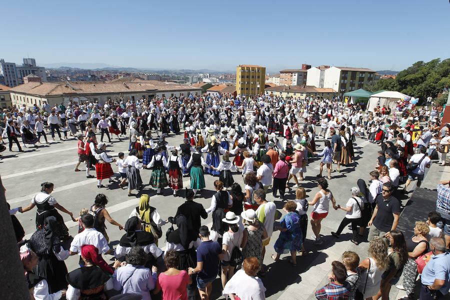 Jira y Danza Prima en el cerro de Santa Catalina