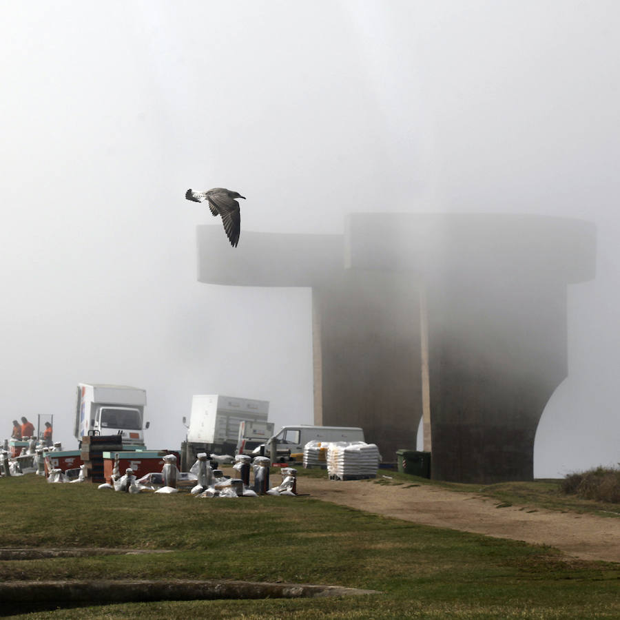 Preparativos para la noche de los fuegos de Gijón