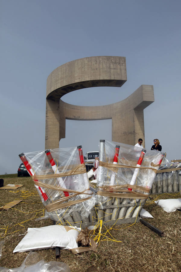 Preparativos para la noche de los fuegos de Gijón