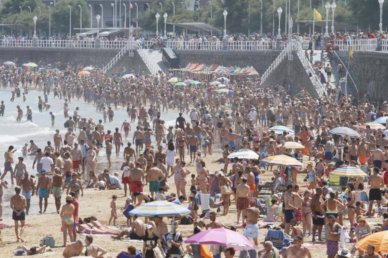 Una emocionante Danza Prima y el Restallón dicen adiós a la &#039;Semanona&#039;