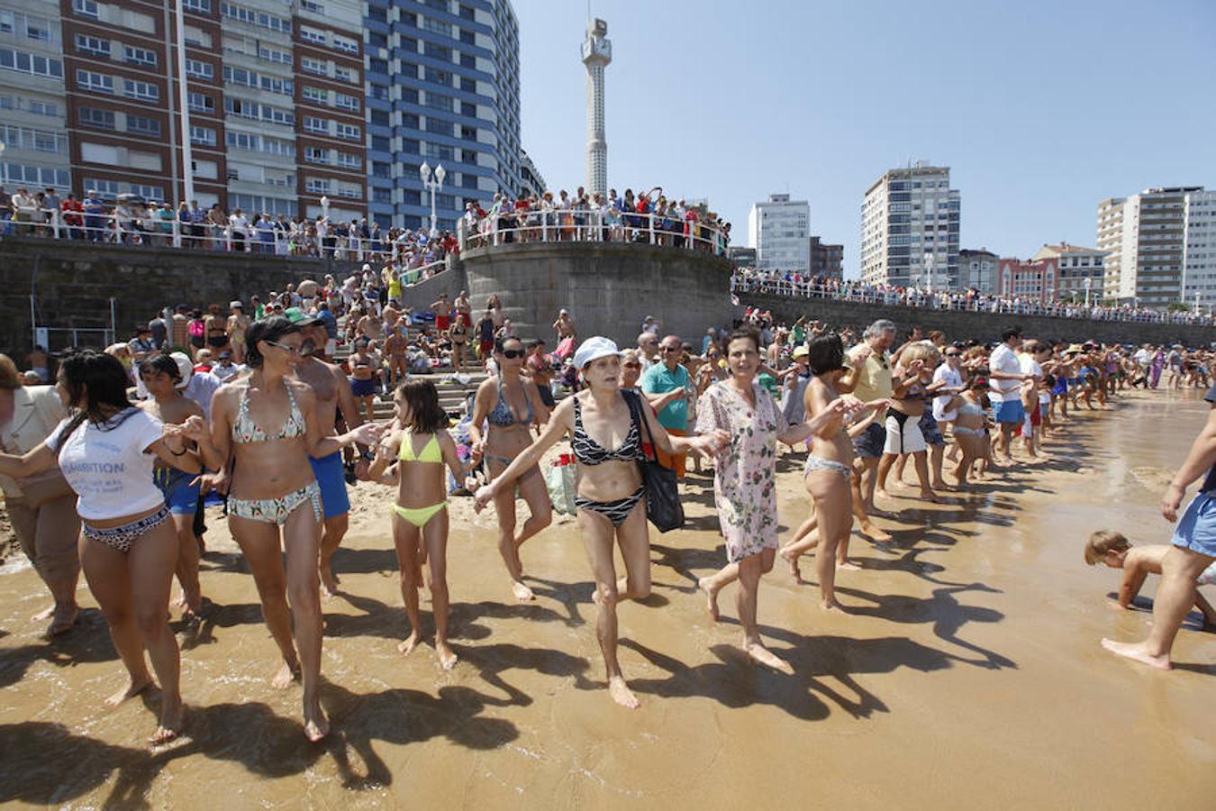 Una emocionante Danza Prima y el Restallón dicen adiós a la &#039;Semanona&#039;