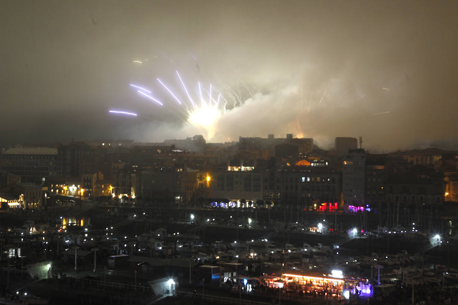 La noche de los Fuegos, en imágenes