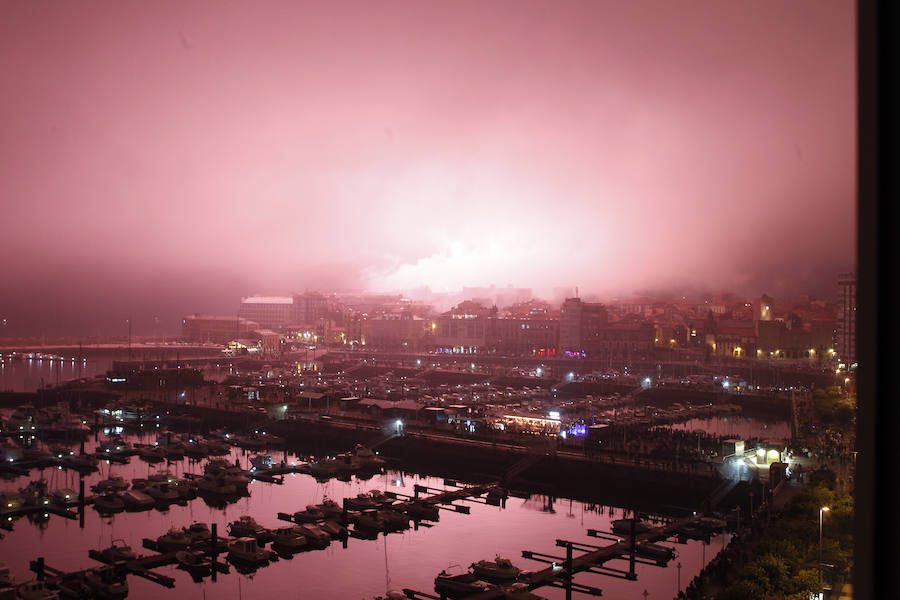 La noche de los Fuegos, en imágenes