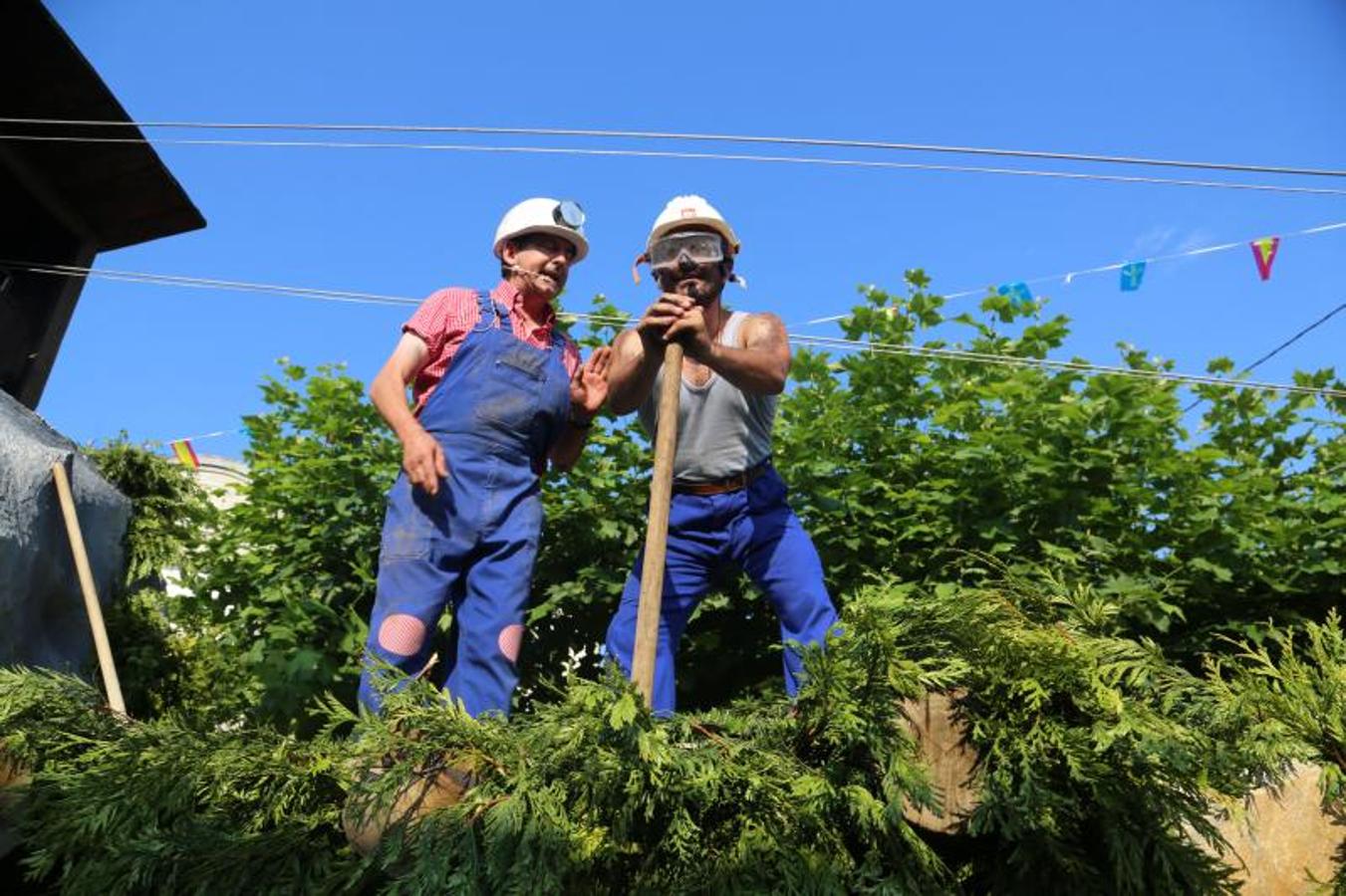 Valdesoto sale a la calle en carroza