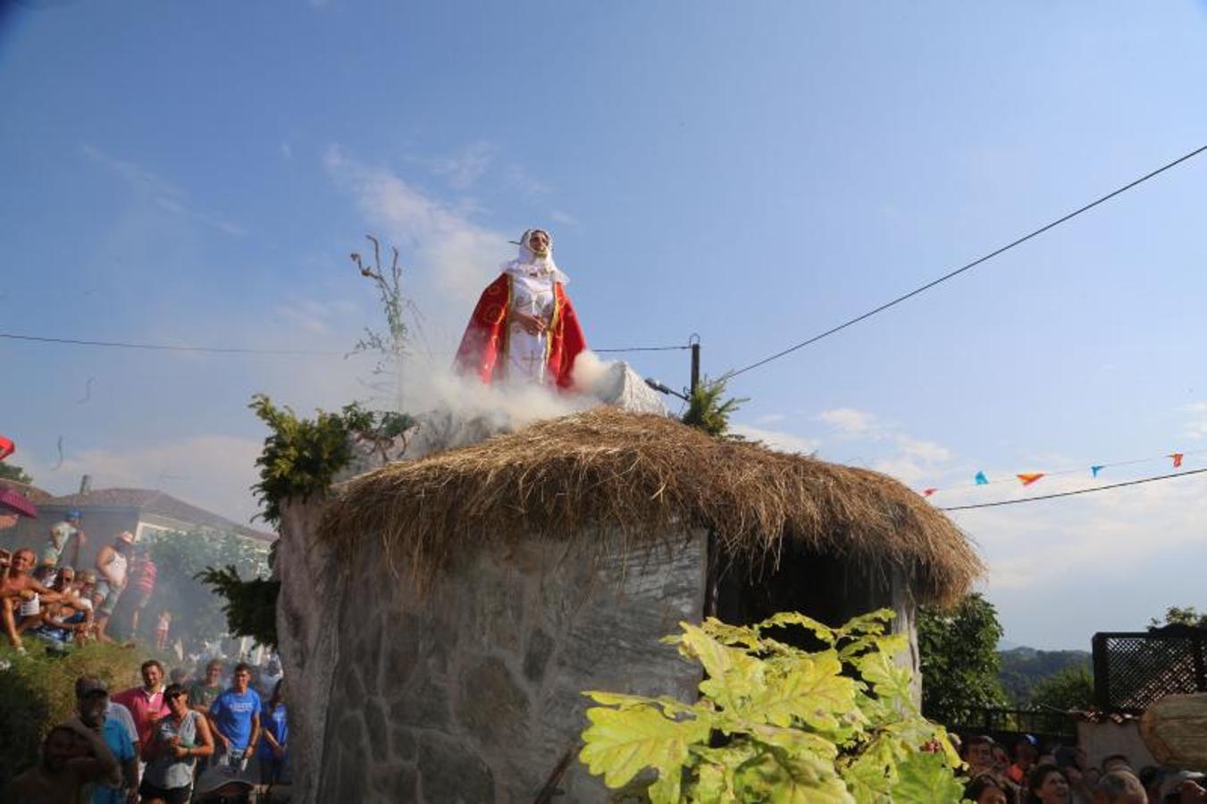 Valdesoto sale a la calle en carroza