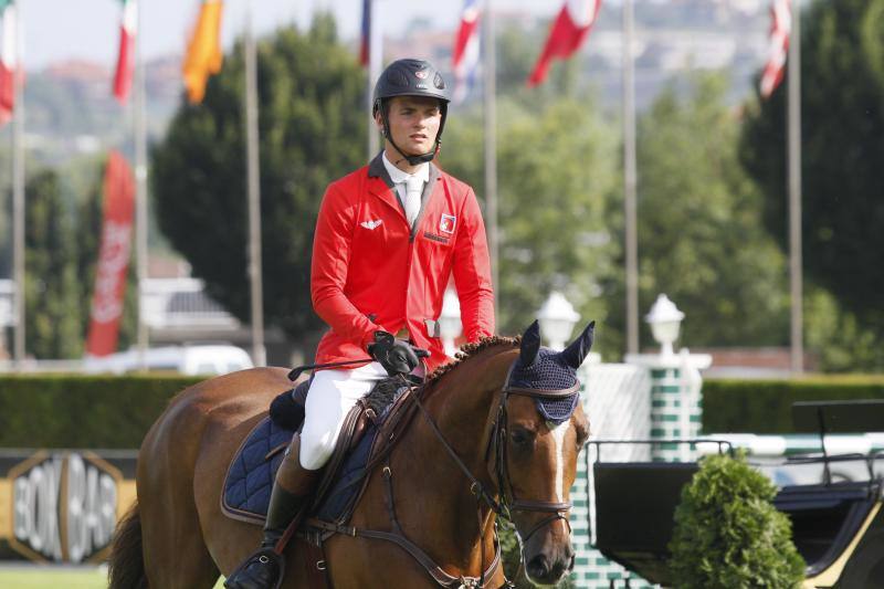 Comienza el Concurso Internacional de Saltos de Gijón