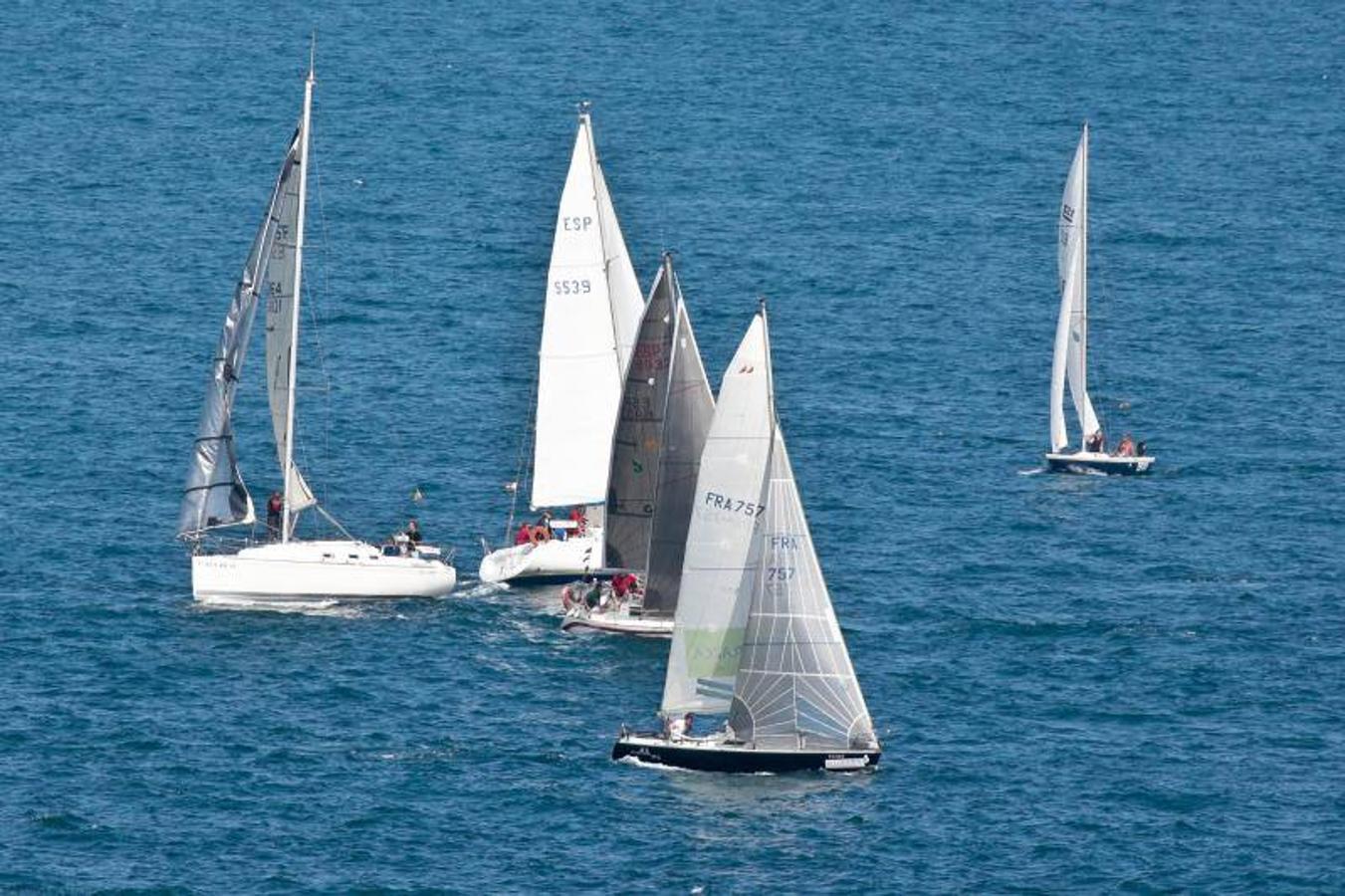 Primera jornada de la XXVI Regata Villa de Gijón, Trofeo EL COMERCIO