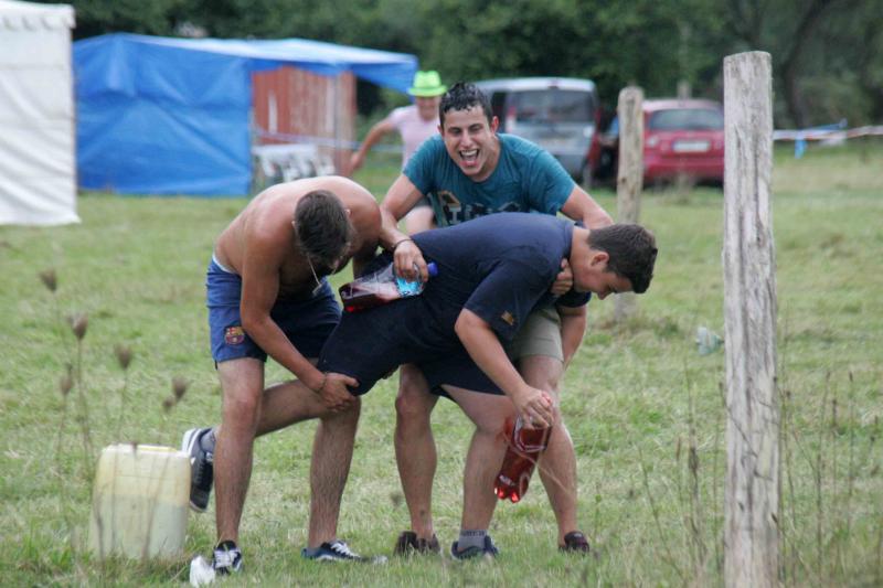 El vino, fiesta en Llamigo