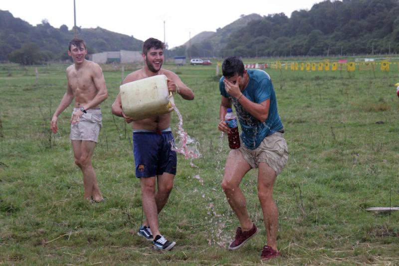 El vino, fiesta en Llamigo