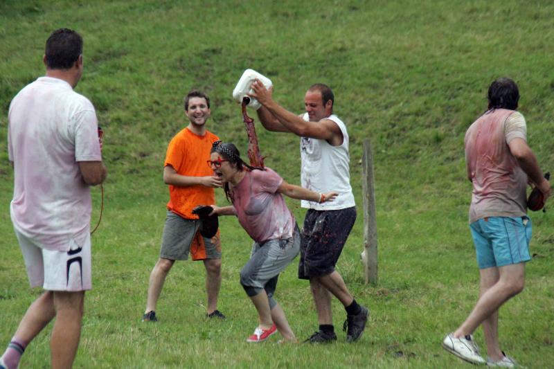 El vino, fiesta en Llamigo