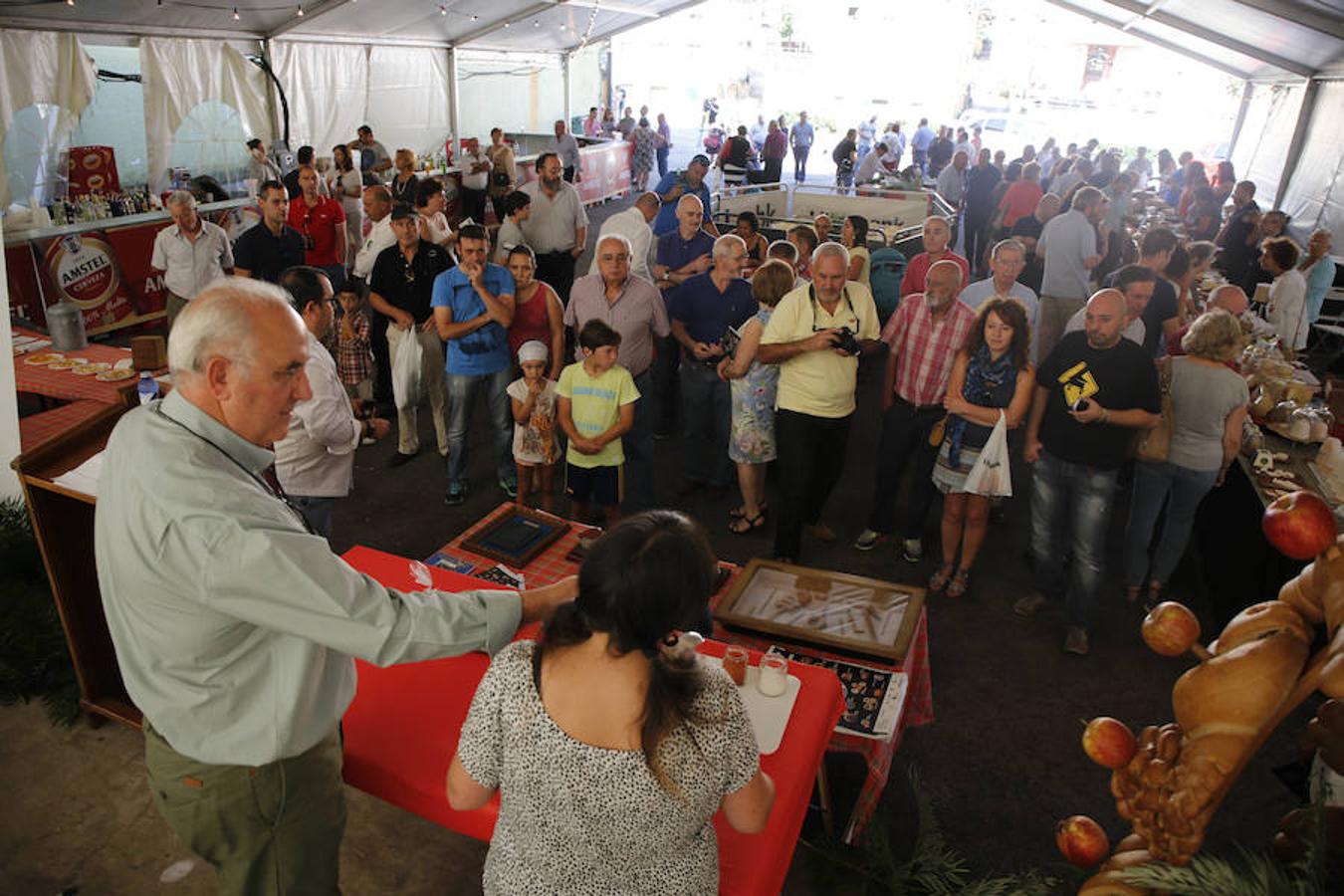 La feria del queso en La Foz de Morcín