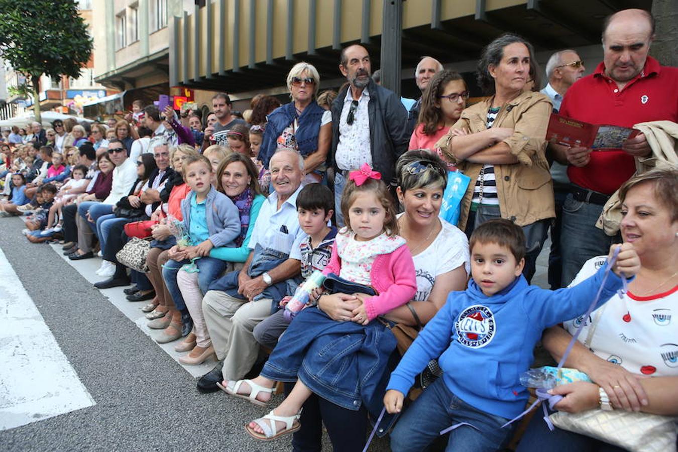 ¿Estuviste en el desfile del Día de América en Asturias? ¡Búscate!