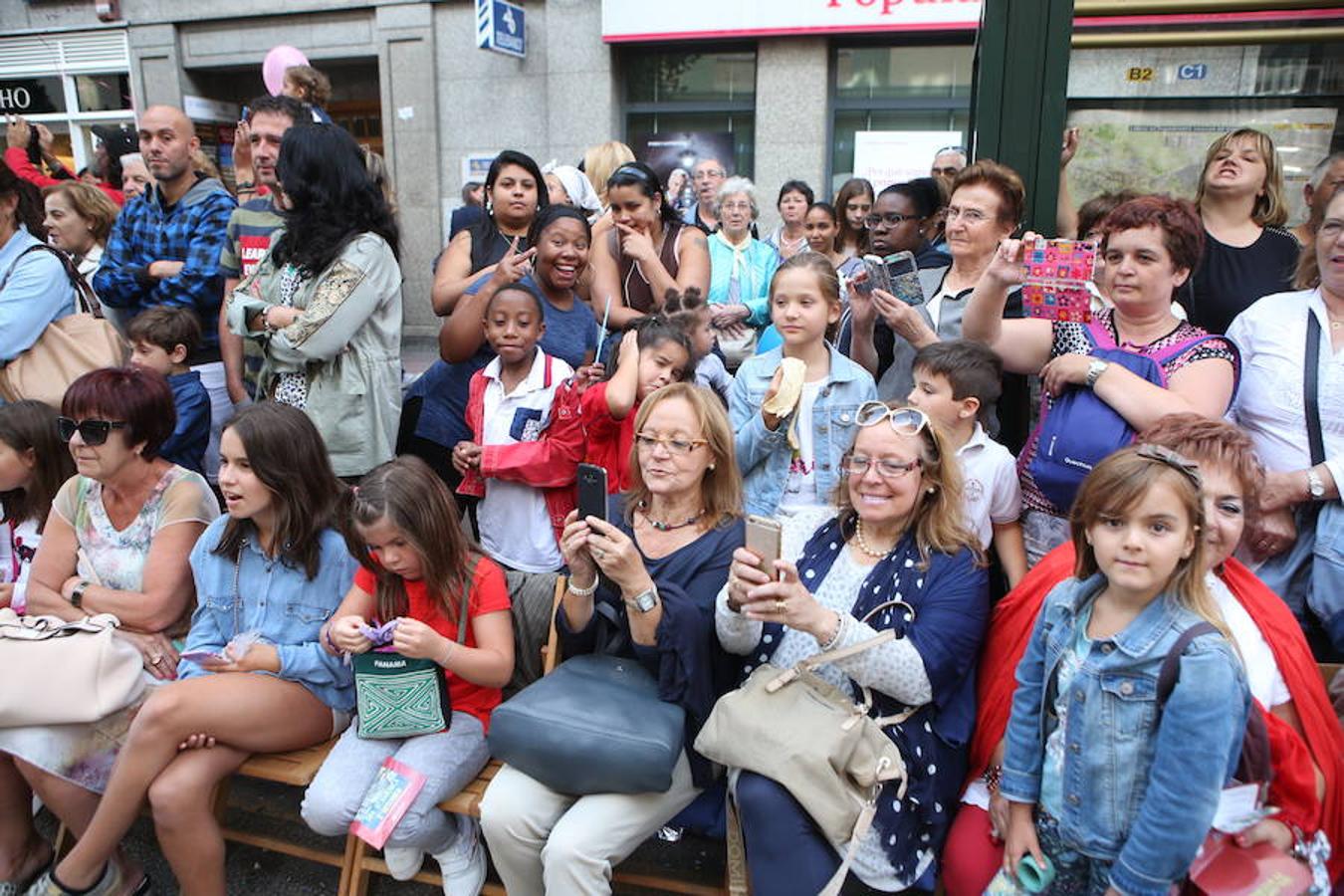 ¿Estuviste en el desfile del Día de América en Asturias? ¡Búscate!