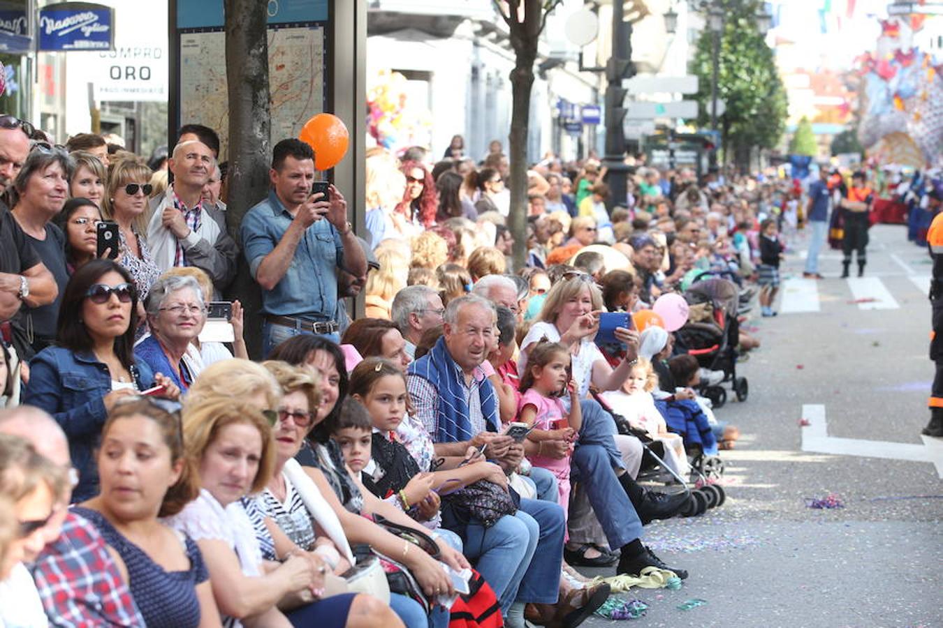 ¿Estuviste en el desfile del Día de América en Asturias? ¡Búscate!