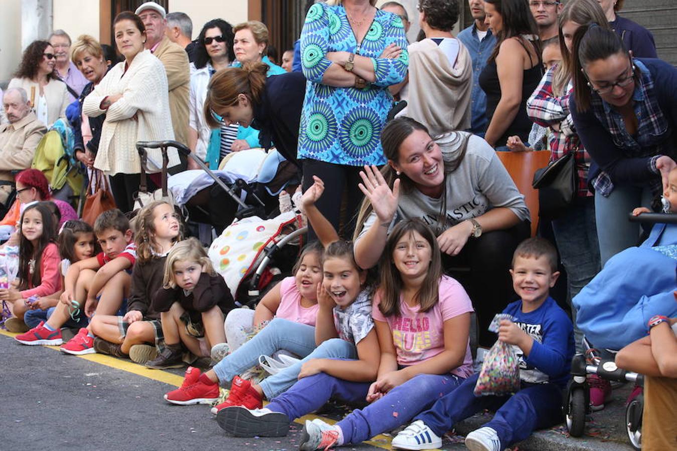 ¿Estuviste en el desfile del Día de América en Asturias? ¡Búscate!