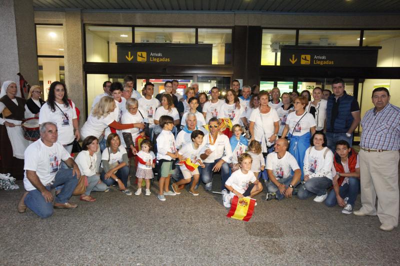 Gran recibimiento del paralímpico Alberto Suárez al llegar a Asturias