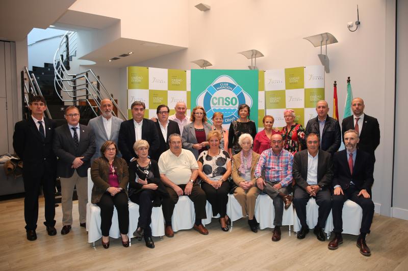 El Santa Olaya distingue a sus veteranos