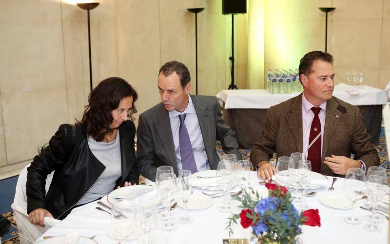 El grupo El Roxu, premio Asturmanager