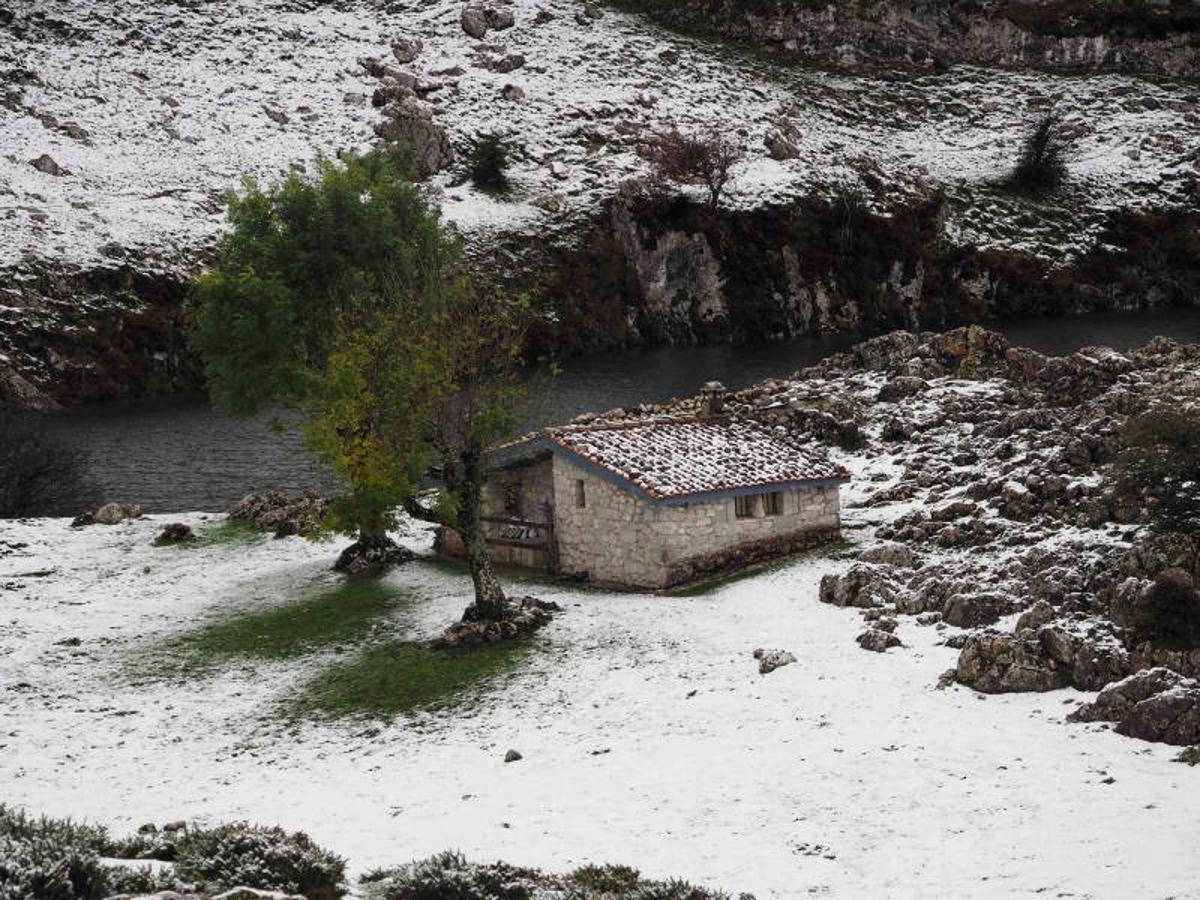 Los Lagos se cubren de nieve