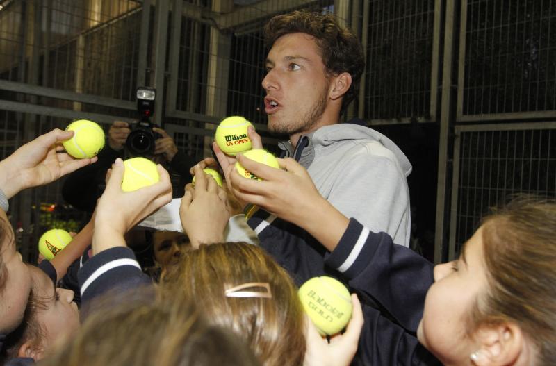 Pablo Carreño recibió la insignia de plata del Grupo Covadonga