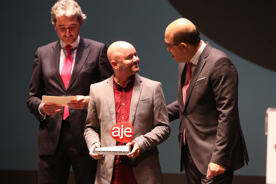 Metrópoli, premio de la Asociación de Jóvenes Empresarios