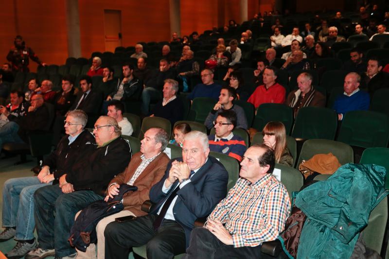 Vicente del Bosque comparte experiencias en Gijón