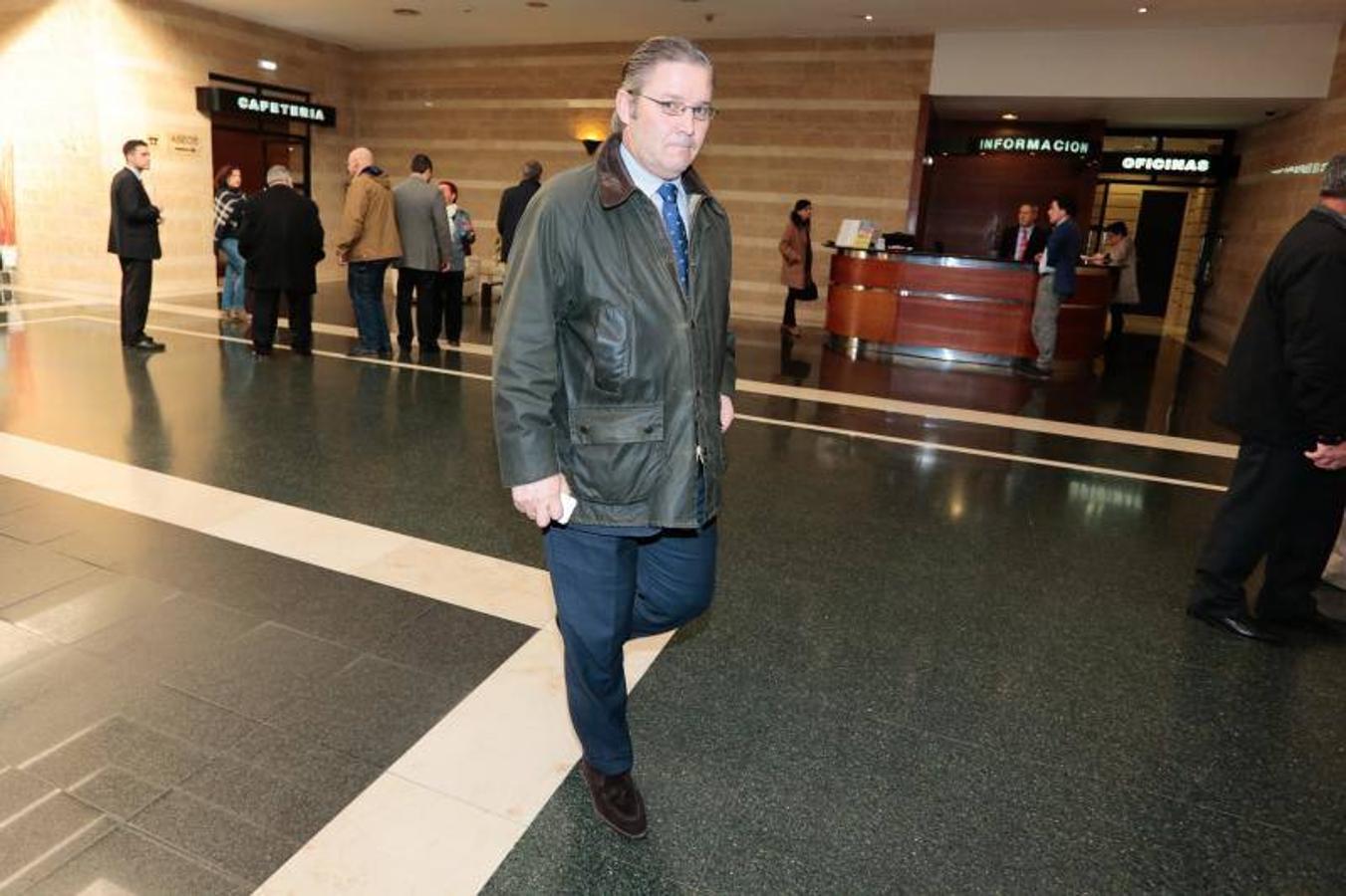 Familiares y conocidos despiden Claudio Fernández Junquera