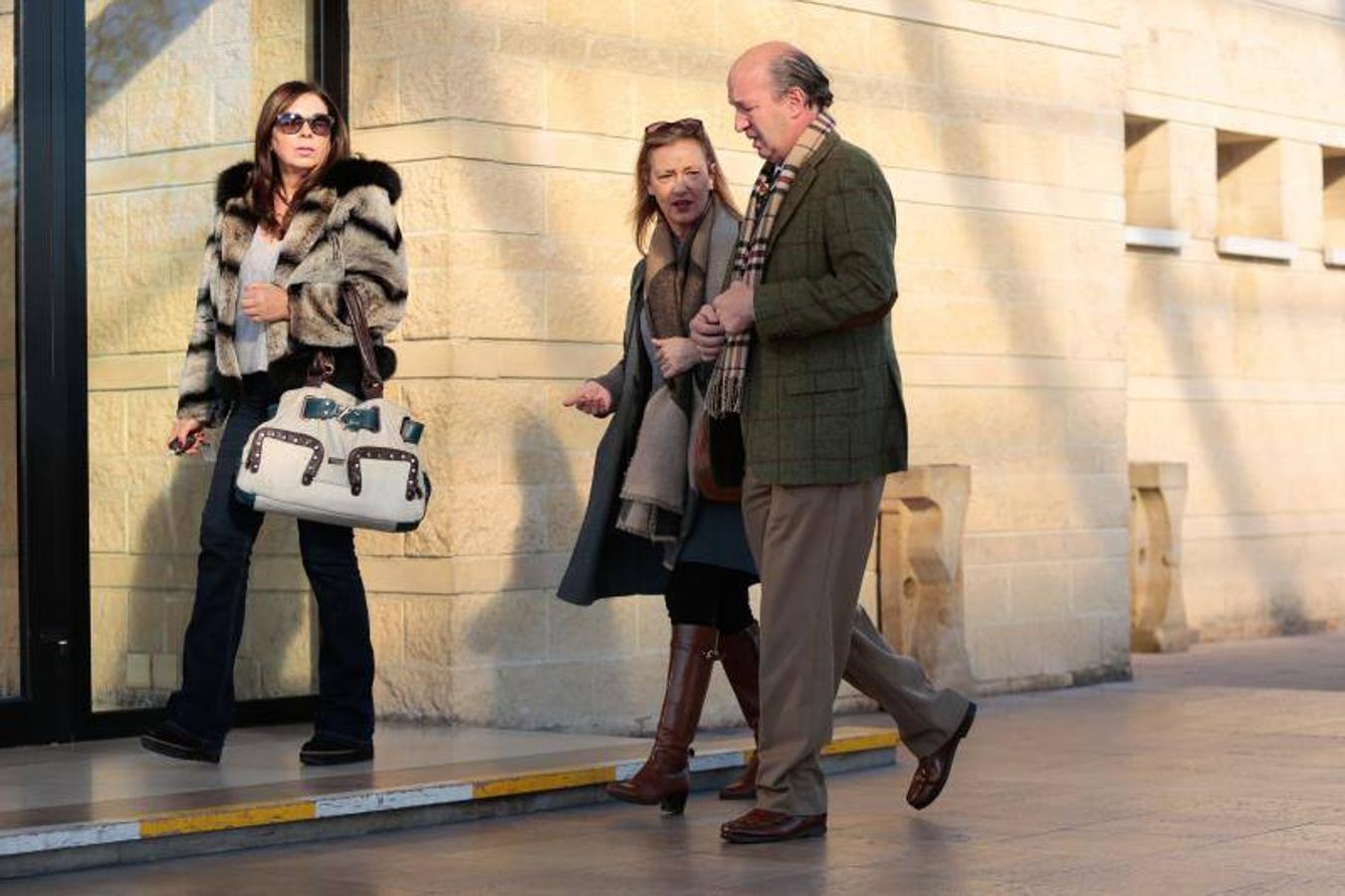 Familiares y conocidos despiden Claudio Fernández Junquera