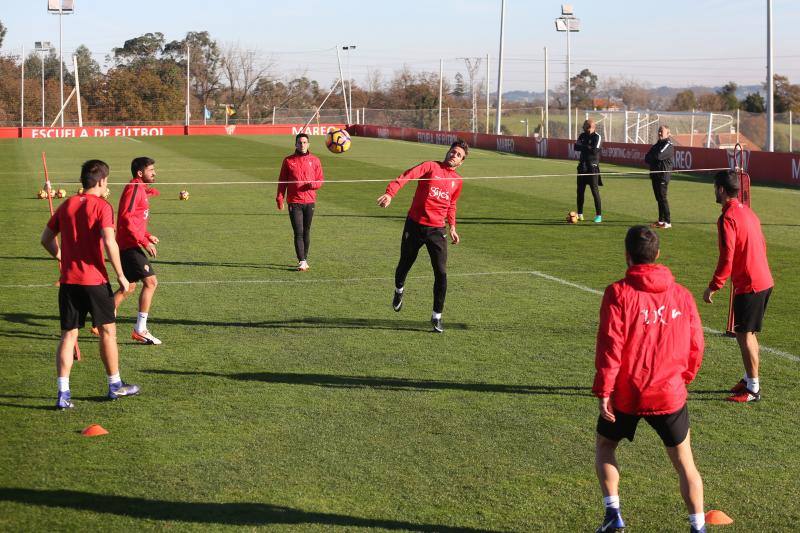 Entrenamiento a puerta cerrada del Sporting