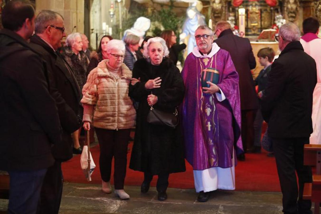 Último adiós a Gil Parrondo en Luarca