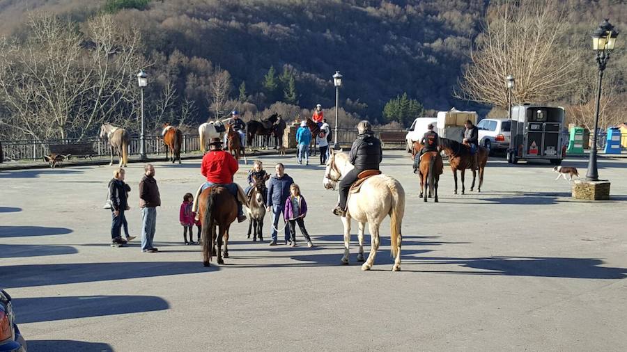 Oscos. La comarca de los Oscos celebró la San Silvestre a caballo.