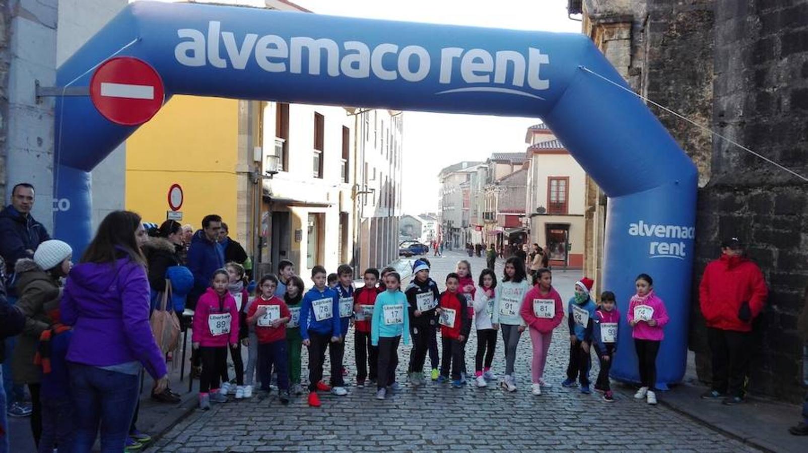Salas. Grandes y pequeños participaron en la carrera.